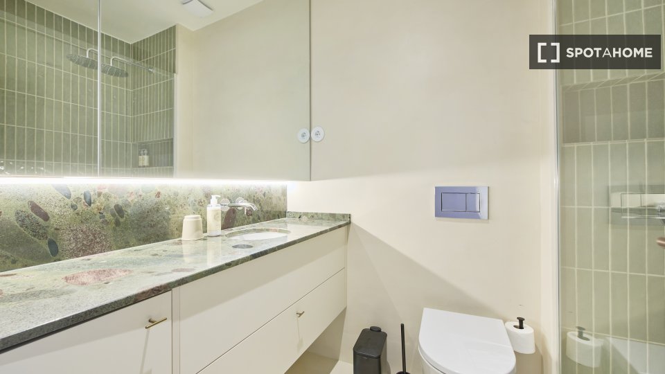 Apartment Lisbon, 1 bed — photo 18