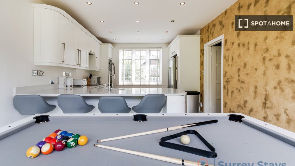 Apartment London, 5 beds, 143m² — photo 24