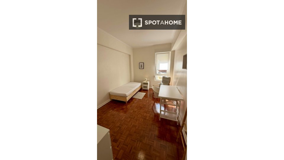 Double room Lisbon, 7 beds, 150m² — photo 7