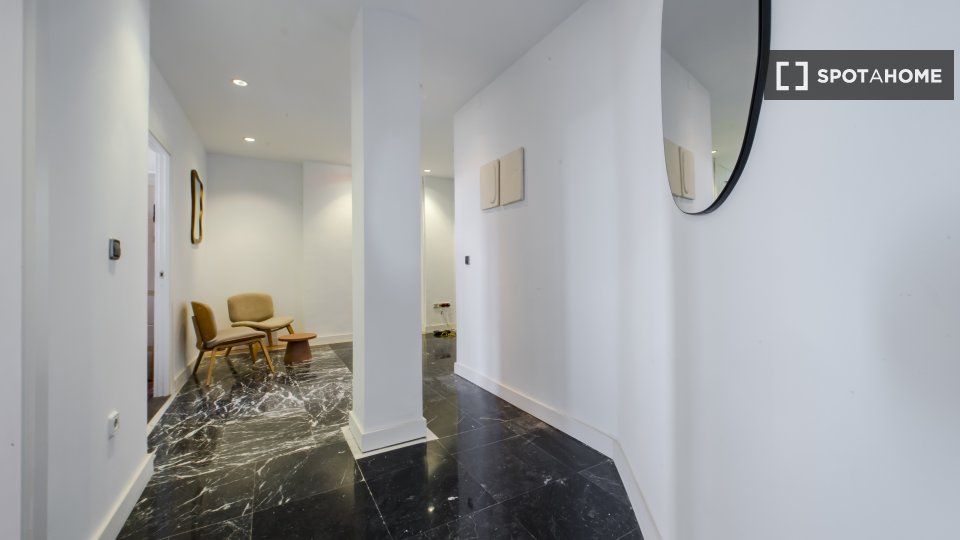 Double room Madrid, 8 beds — photo 17