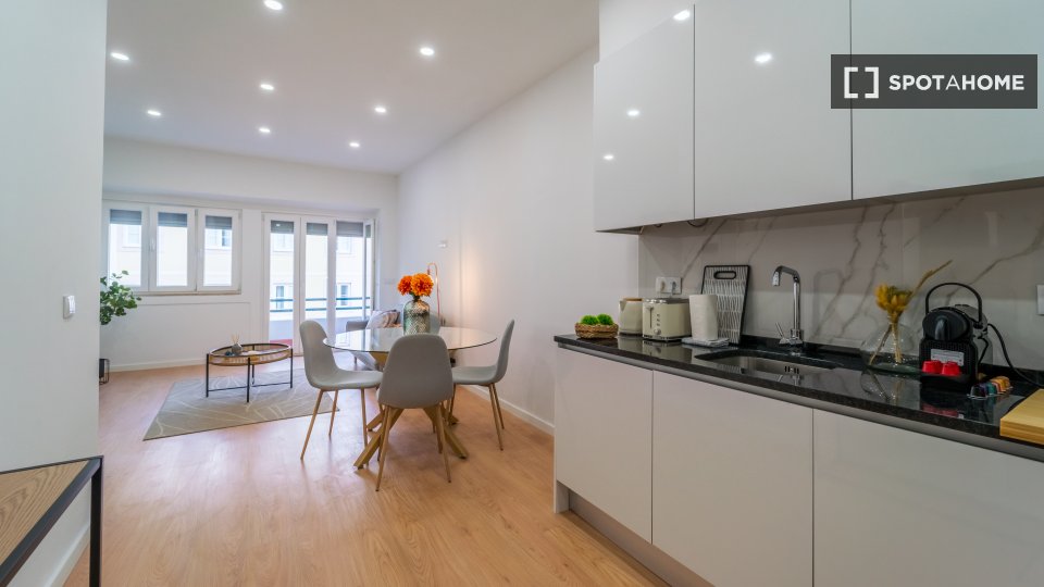 Apartment Lisbon, 3 beds, 87m² — photo 5