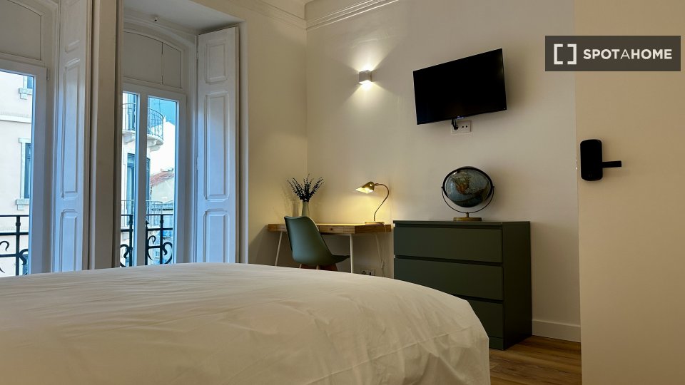 Double room Lisbon, 6 beds — photo 14