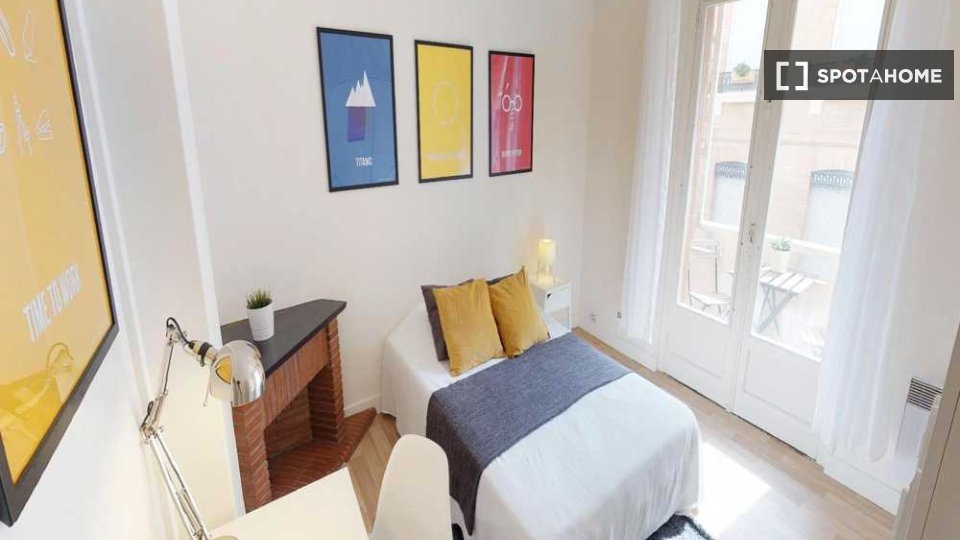 Double room Toulouse, 3 beds, 60m² — photo 11