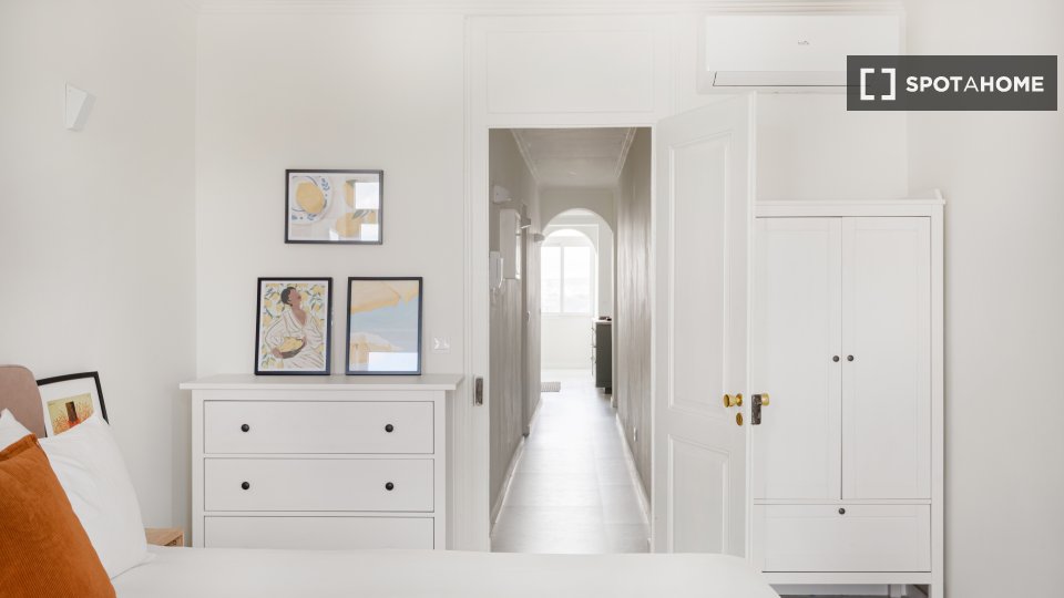 Apartment Lisbon, 3 beds — photo 15
