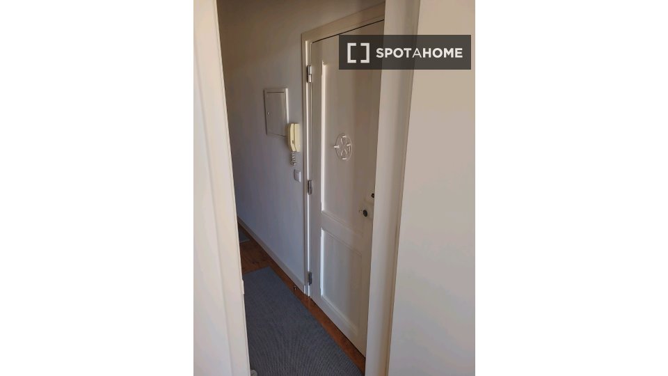 Apartment Lisbon, 2 beds, 80m² — photo 6