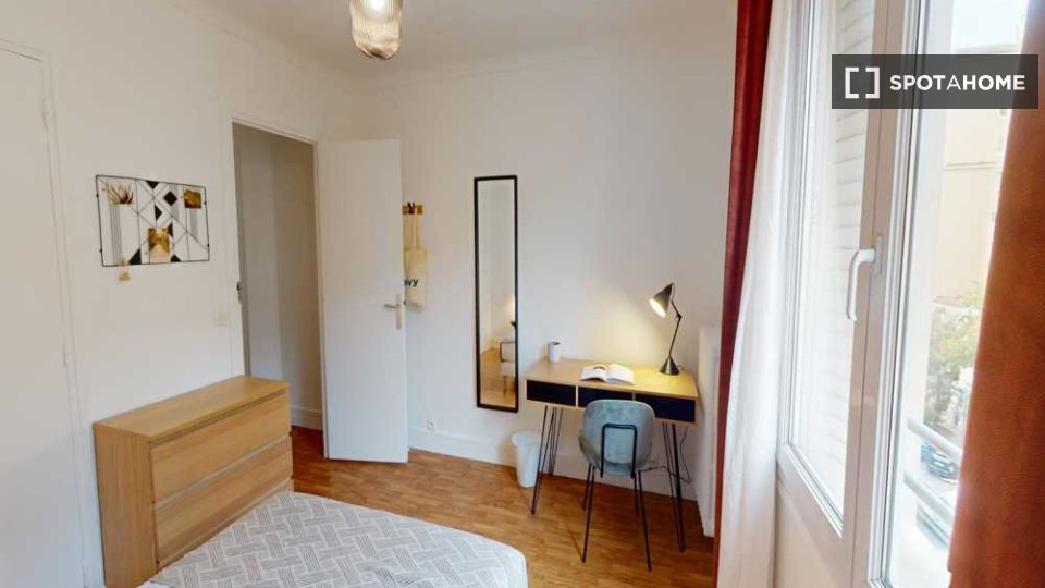 Double room Paris, 6 beds, 90m² — photo 2