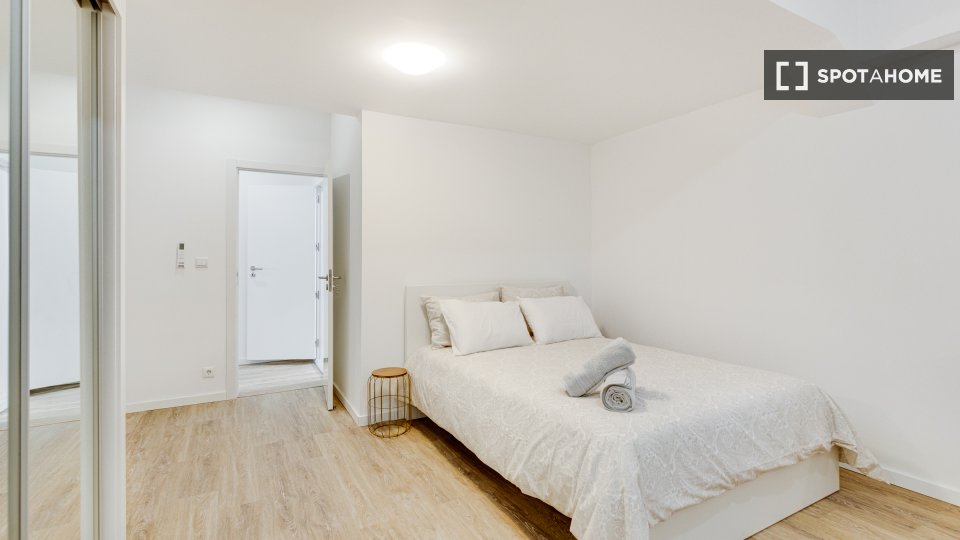 Apartment Lisbon, 2 beds — photo 16