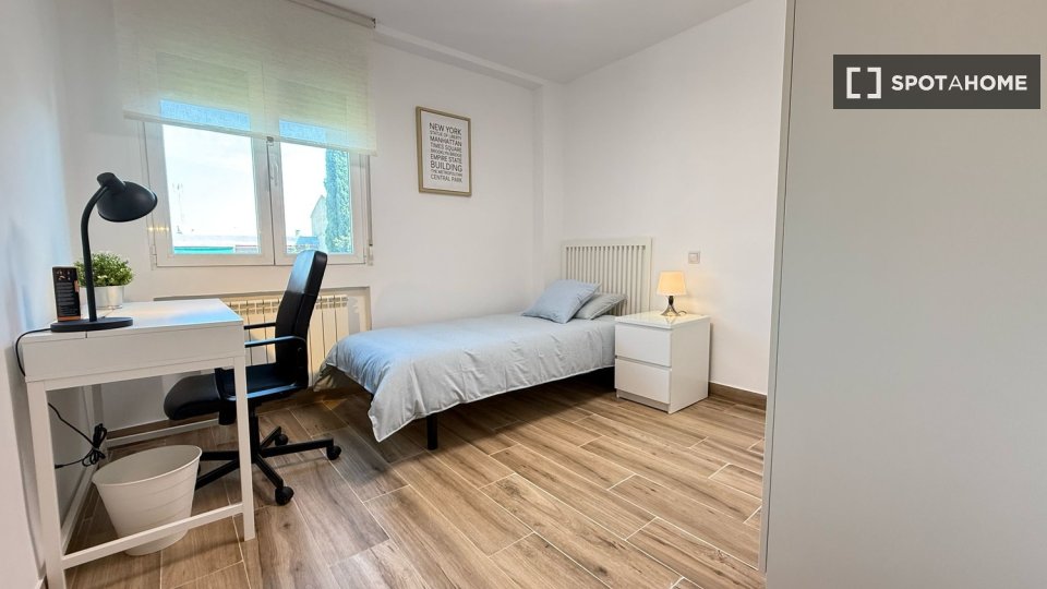 Double room Madrid, 4 beds — photo 18