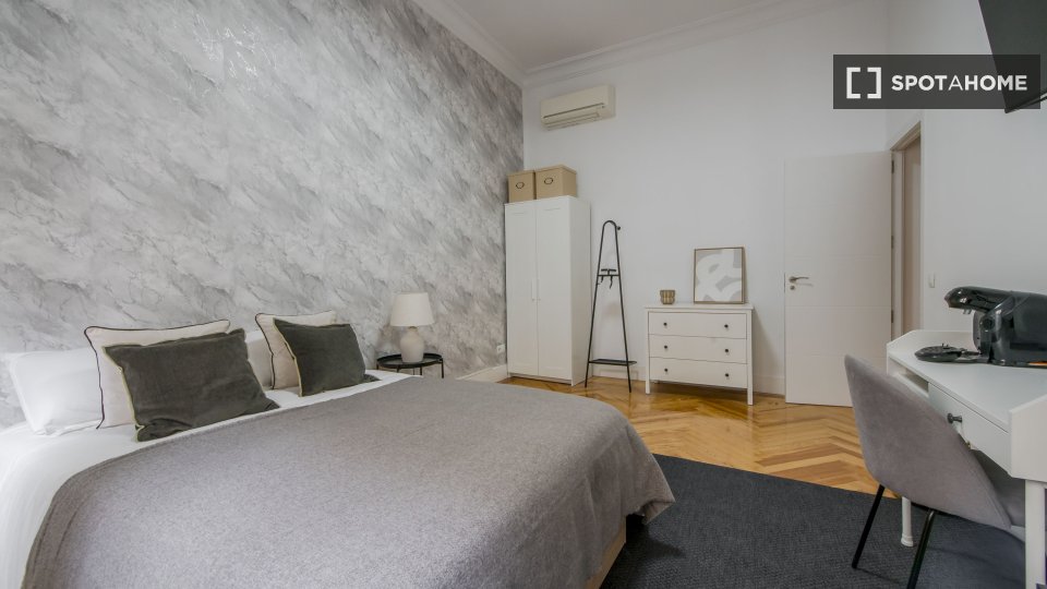 Double room Madrid, 10 beds — photo 15