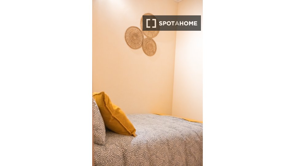 Double room Lisbon, 7 beds — photo 16