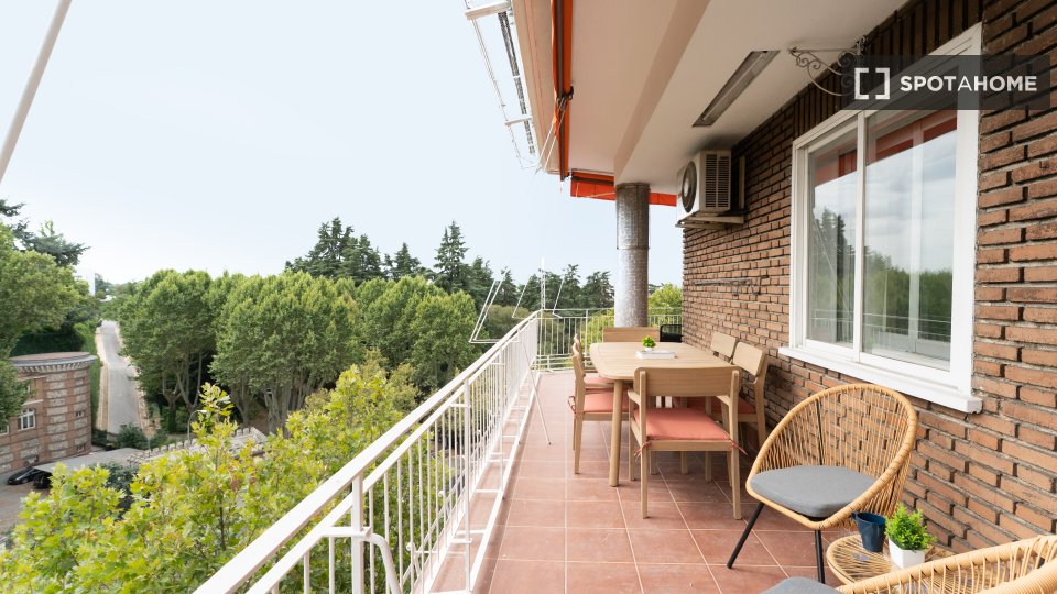 Double room Madrid, 6 beds — photo 8