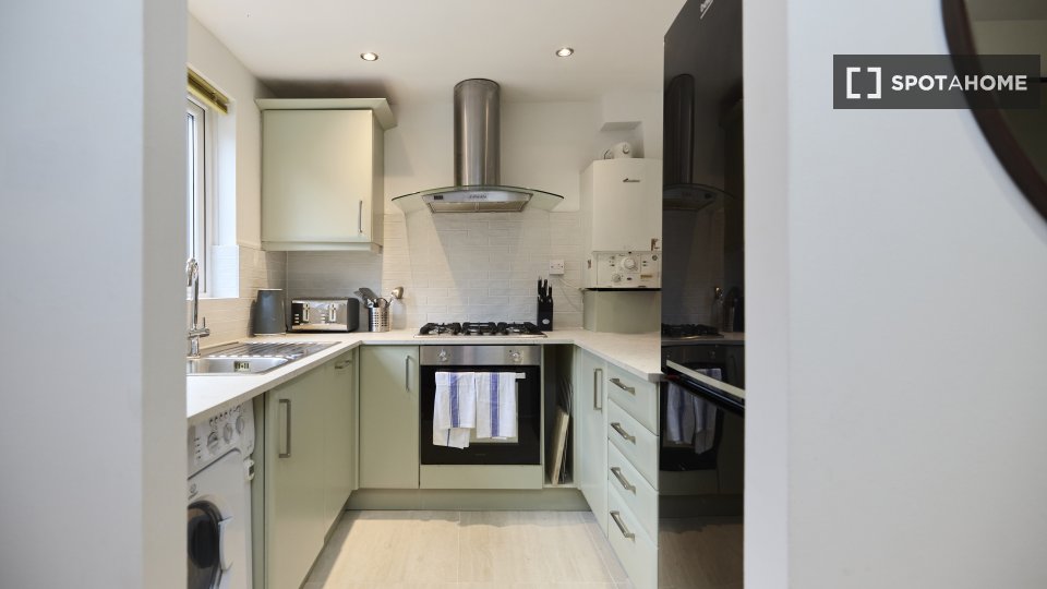 Apartment London, 2 beds, 58m² — photo 16