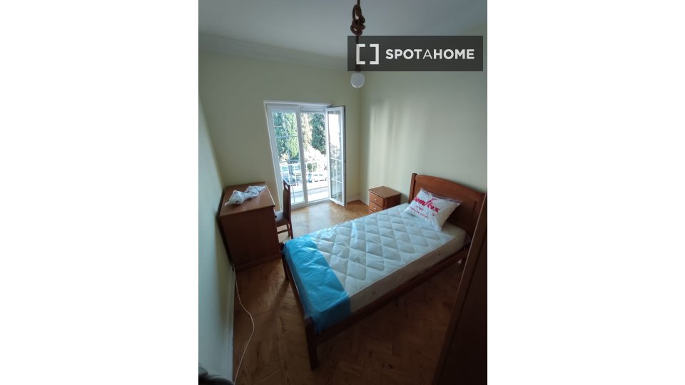 Double room Lisbon, 6 beds, 165m² — photo 10