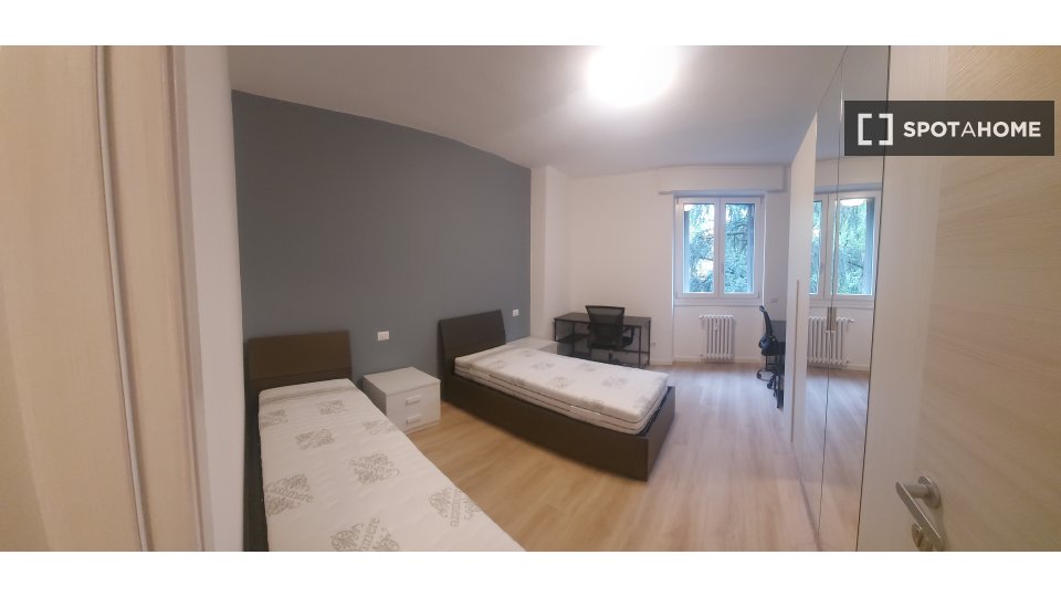 Double room Milan, 3 beds, 80m² — photo 12