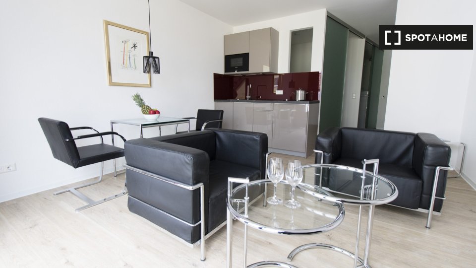 Apartment Stuttgart, 1 bed, 35m² — photo 5