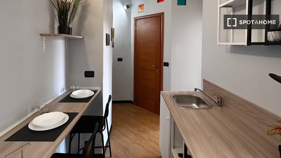 Double room Turin, 2 beds — photo 6