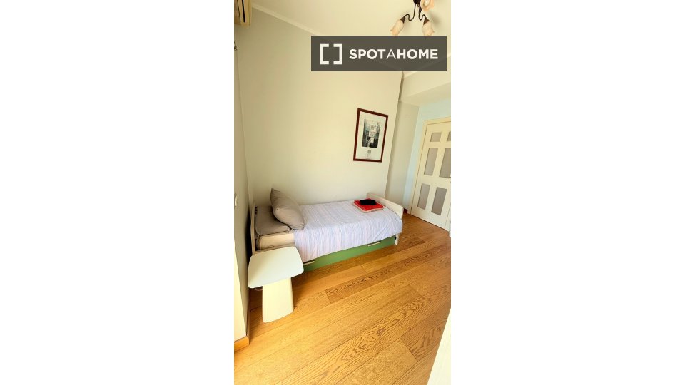 Double room Rome, 3 beds — photo 26