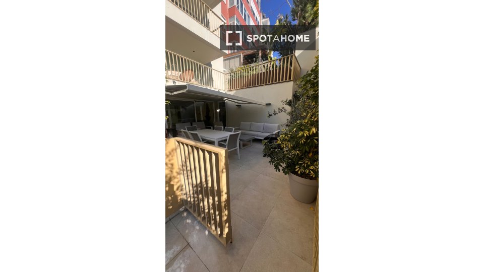 Apartment Lisbon, 2 beds, 104m² — photo 5