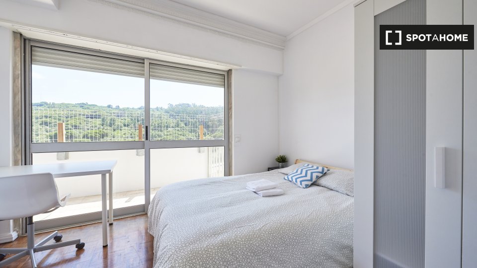 Double room Lisbon, 8 beds — photo 4