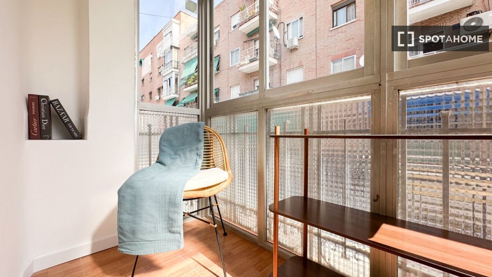 Double room Madrid, 5 beds, 100m² — photo 16