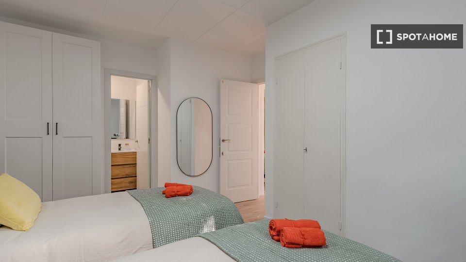 Double room Barcelona, 6 beds, 227m² — photo 90