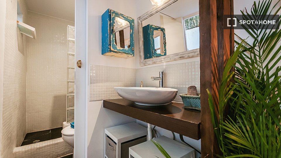 Apartment mono Lisbon, 45m² — photo 15