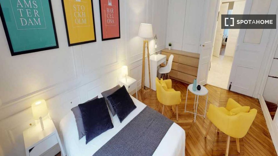 Double room Lyon, 5 beds, 130m² — photo 8