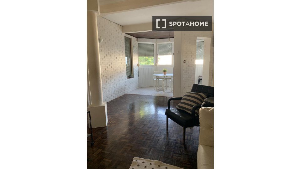 Apartment Lisbon, 2 beds, 70m² — photo 12