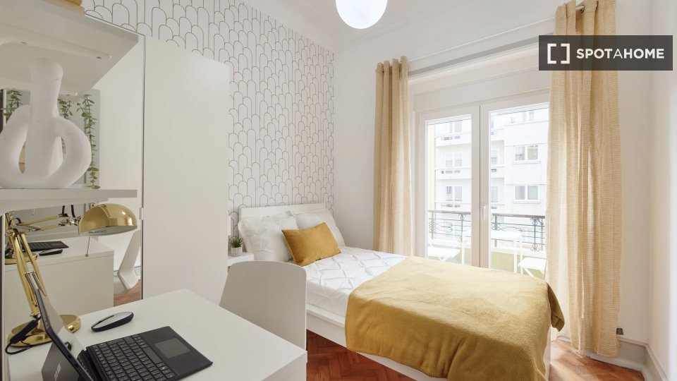 Double room Lisbon, 7 beds — photo 11
