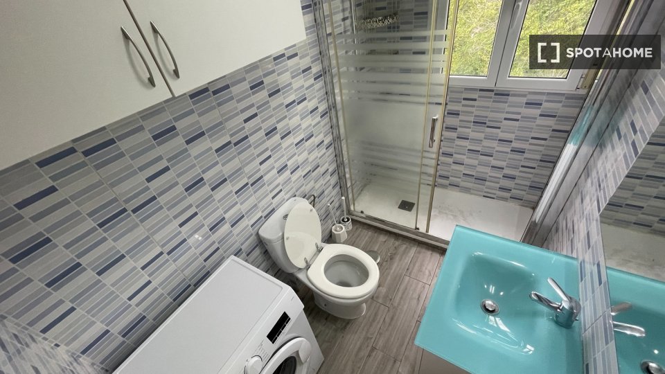 Double room Madrid, 4 beds — photo 15