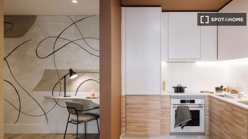 Apartment Lisbon, 1 bed — photo 1