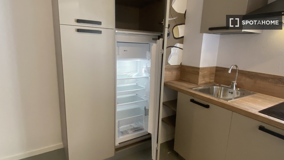 Apartment Milan, 1 bed — photo 11
