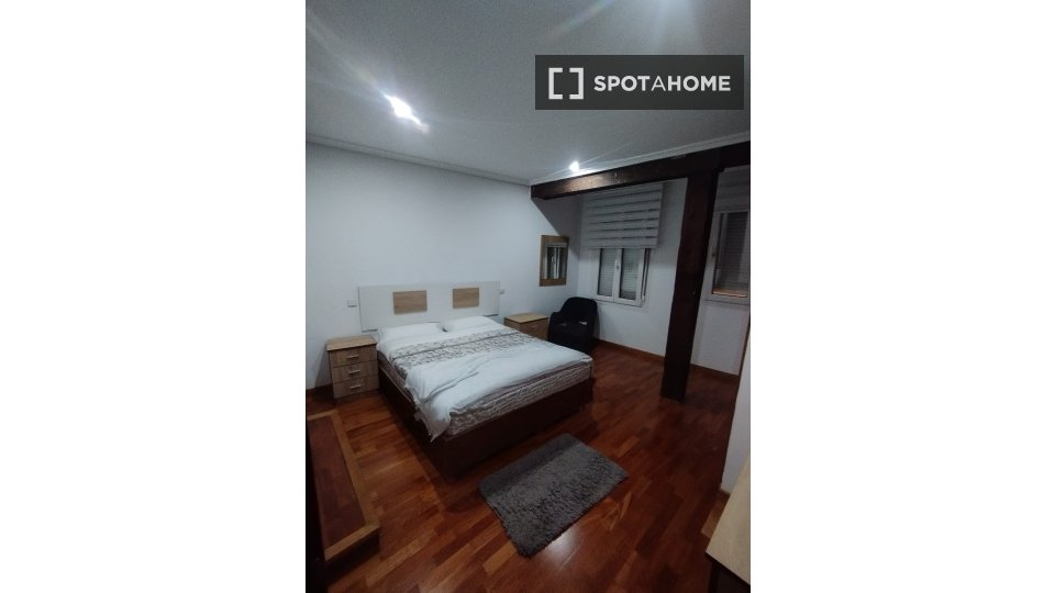 Double room Madrid, 2 beds, 80m² — photo 3