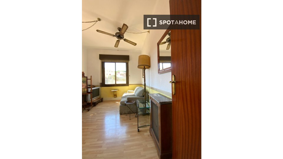 Apartment Barcelona, 2 beds, 59m² — photo 17