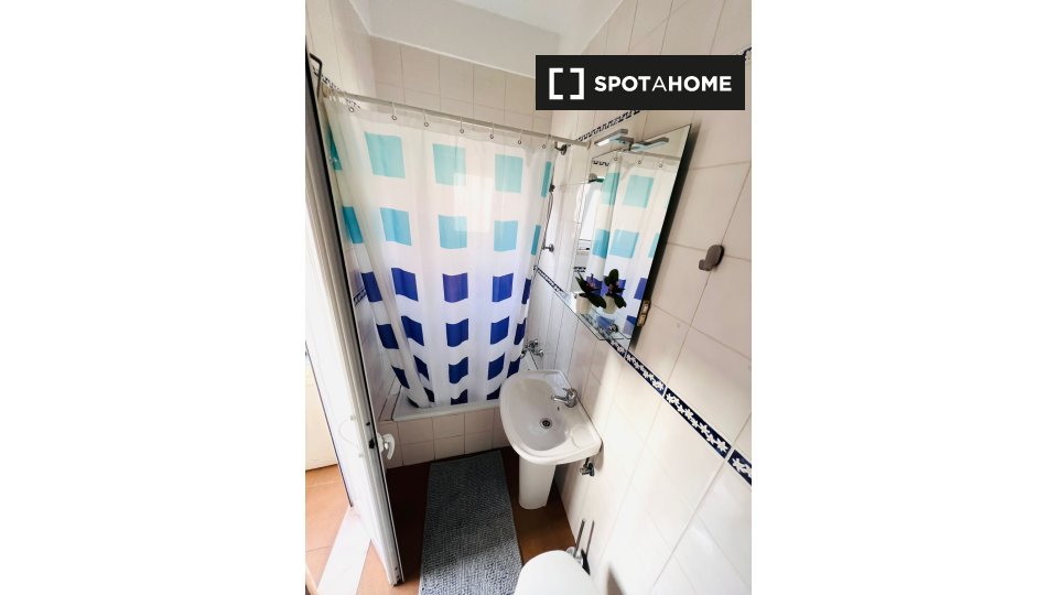 Apartment Lisbon, 1 bed — photo 19