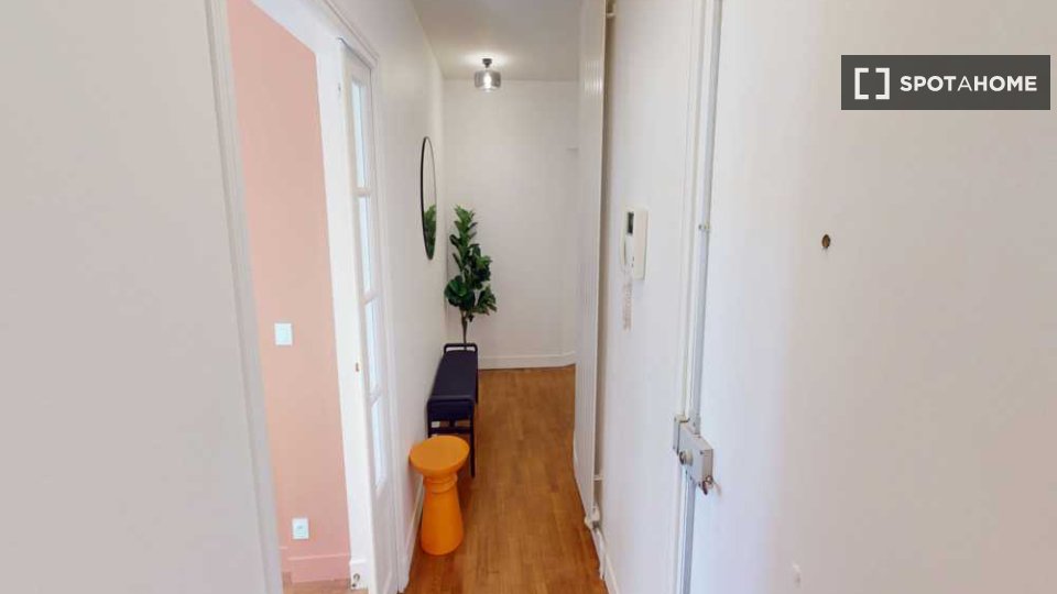Double room Paris, 5 beds, 110m² — photo 7
