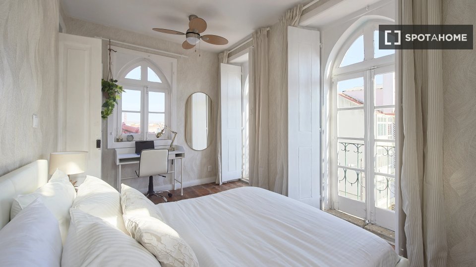 Double room Lisbon, 13 beds — photo 3