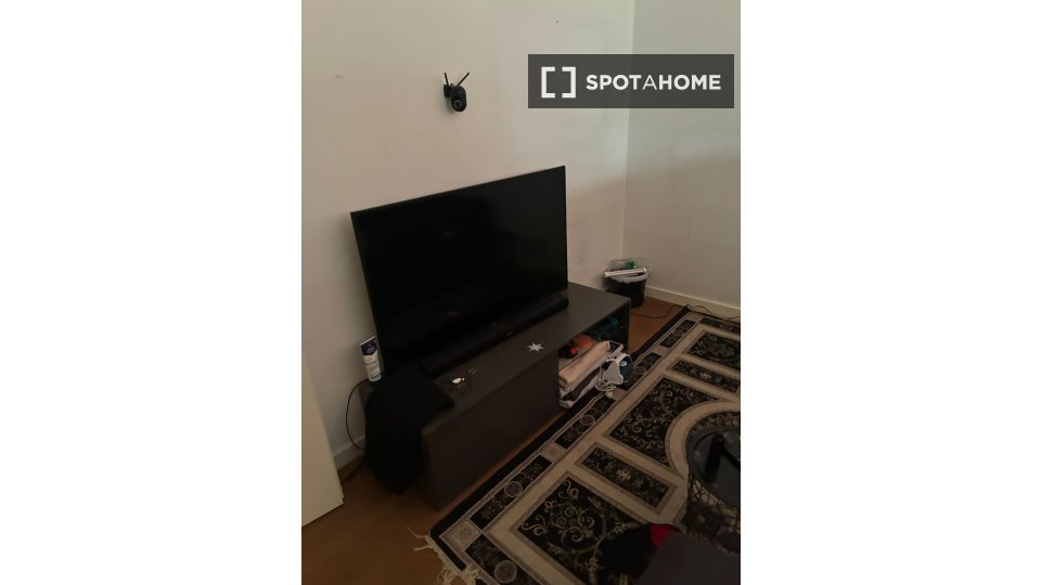 Double room Berlin, 2 beds, 42m² — photo 7