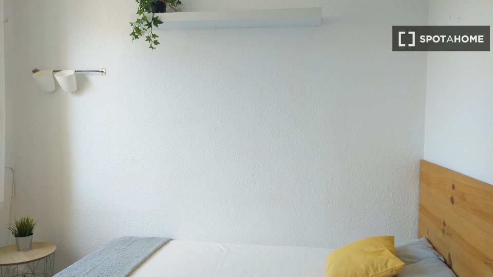 Double room Barcelona, 5 beds, 90m² — photo 5