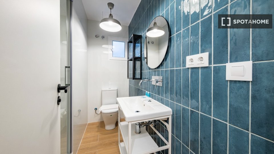 Apartment Barcelona, 4 beds, 95m² — photo 25