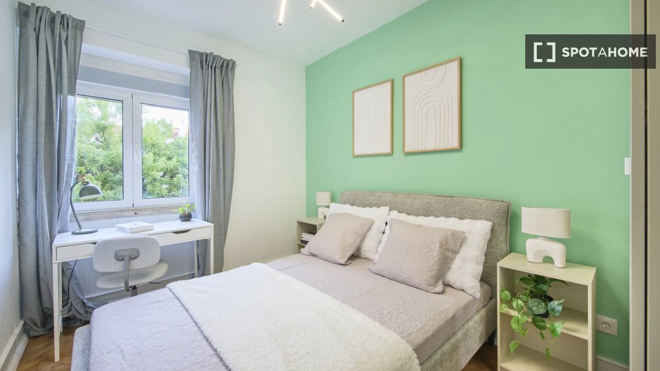 Double room Lisbon, 6 beds — photo 9