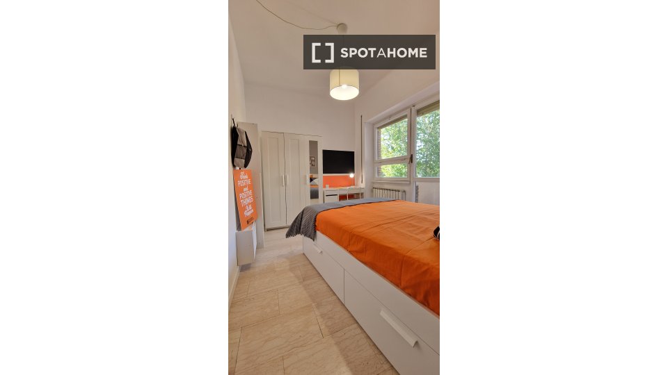 Double room Rome, 5 beds — photo 48