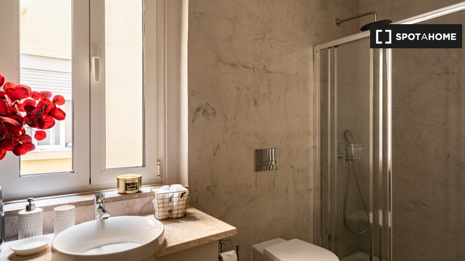 Apartment Lisbon, 2 beds — photo 19