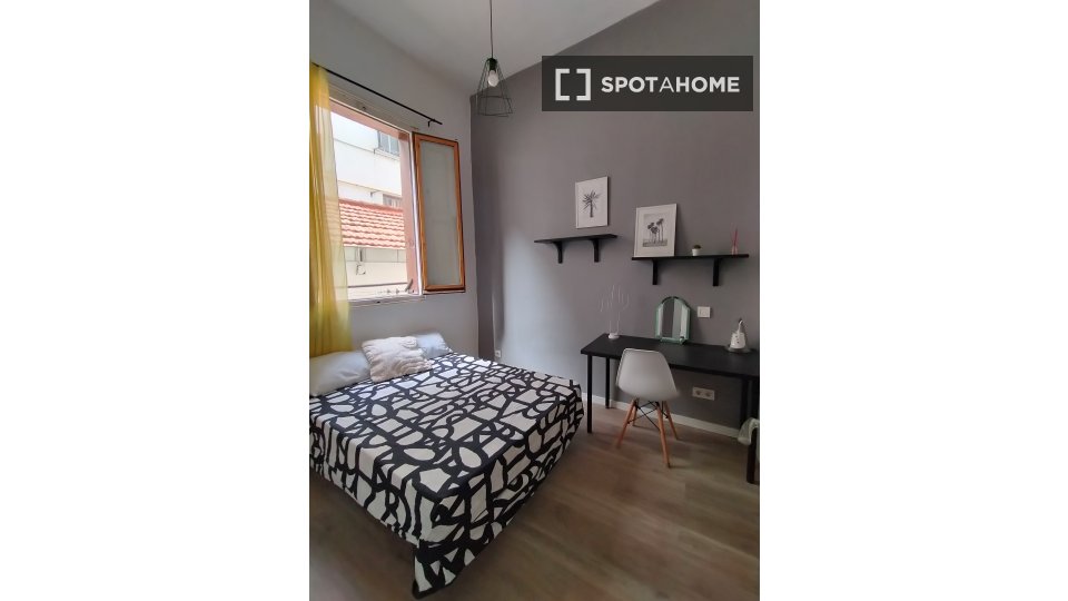 Double room Madrid, 5 beds, 100m² — photo 11