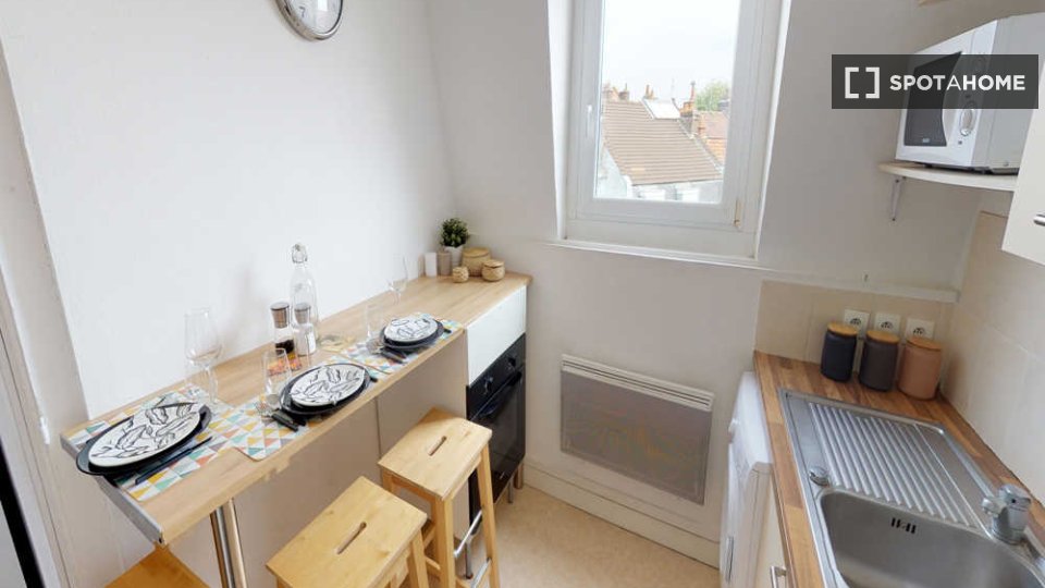 Double room Lille, 3 beds, 50m² — photo 6