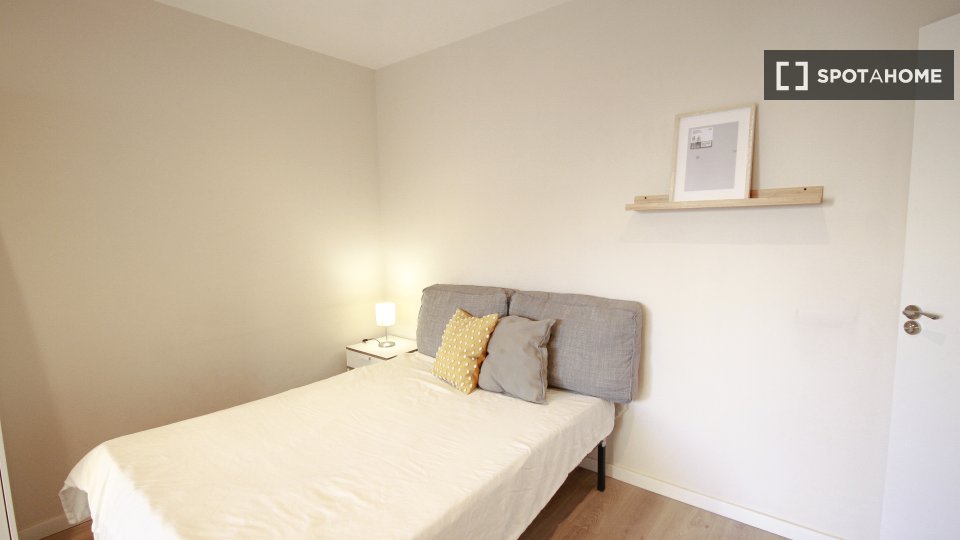 Shared apartment room for rent in Barcelona - in Barcelona