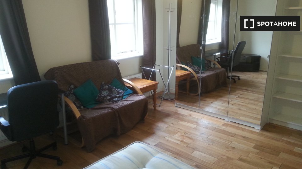 Double room London, 6 beds — photo 18