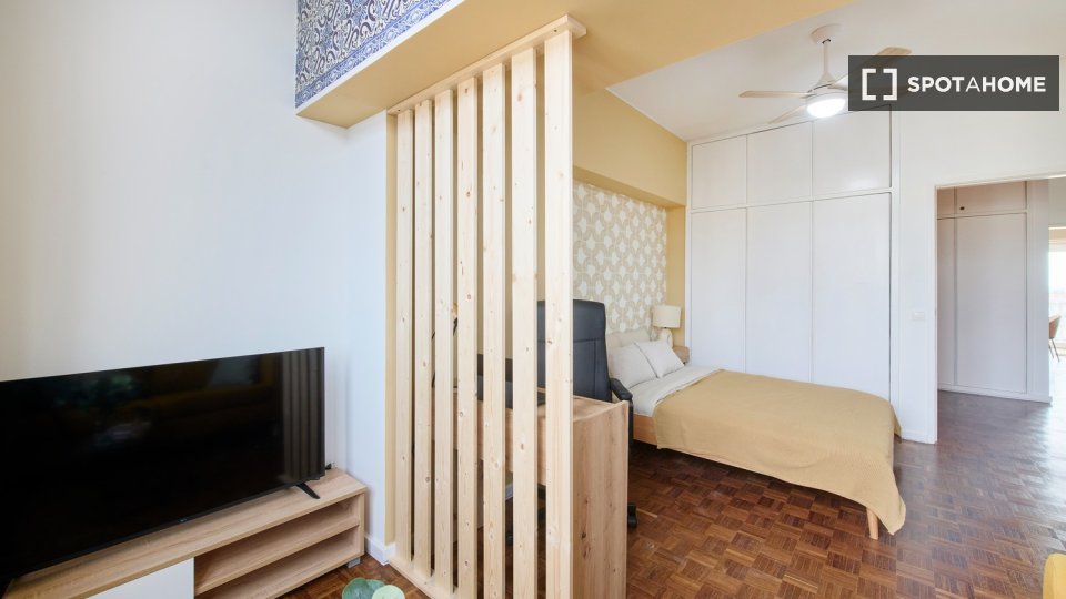 Double room Lisbon, 9 beds — photo 12