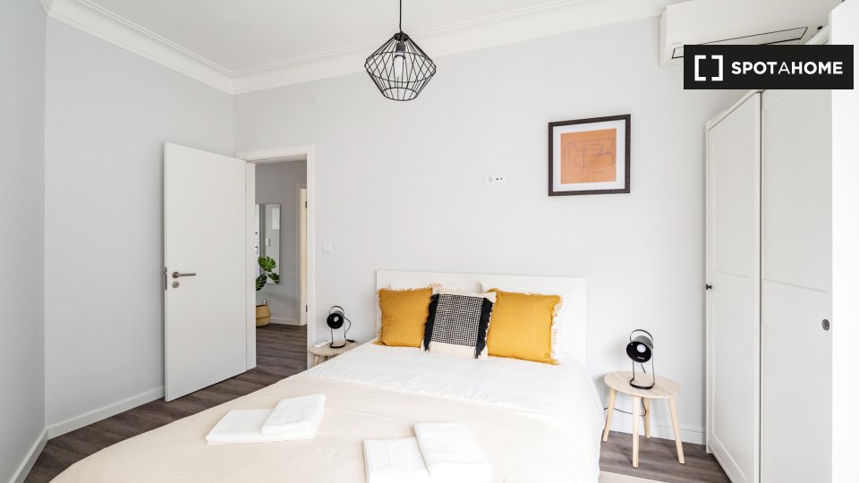Apartment Lisbon, 2 beds — photo 18