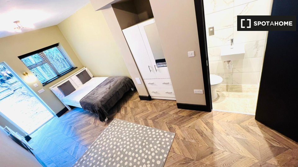 Studio apartment for rent in Lewisham, London (ref 962939) Spotahome